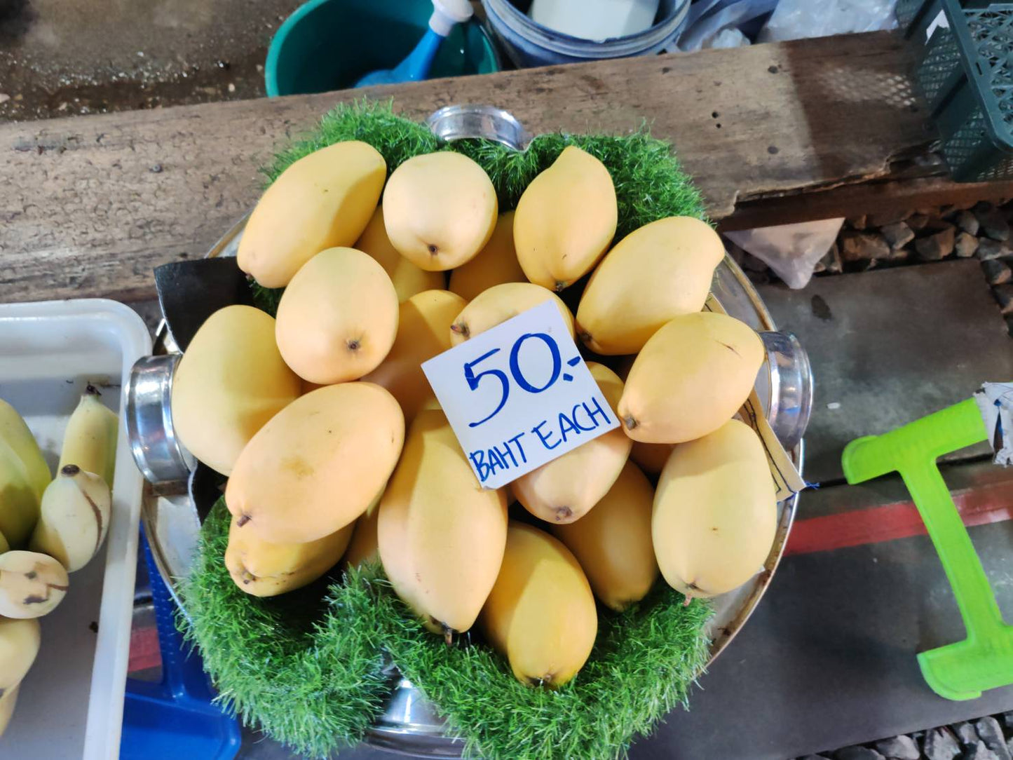 🌴 FD002: Join Our One-Day Cultural Adventure! Damnoen Saduak and Mae Klong Railway Market