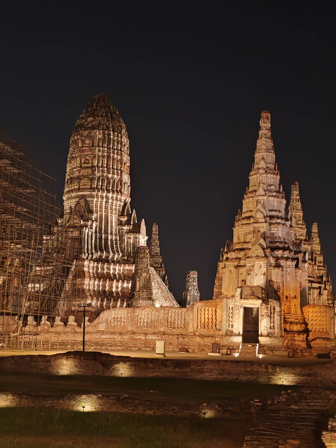 🌟 HD006: Highlights of the Ayutthaya Temple & Dinner Light-Up Tour 🌟