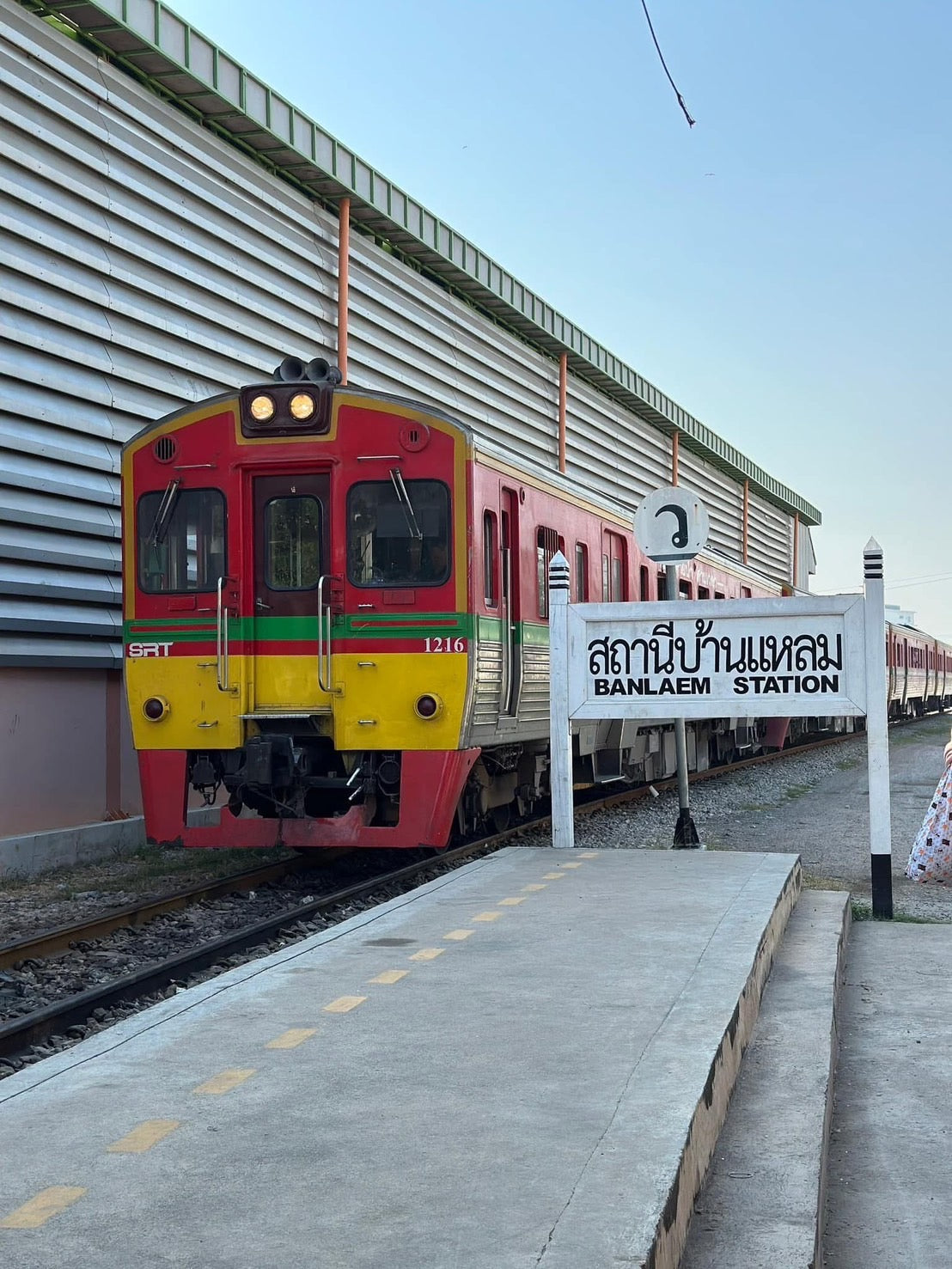 SCT001: Tricycle Ride, Train to Maeklong & Boat at Damnoen Saduak: A Journey Through Thailand’s Timeless Markets